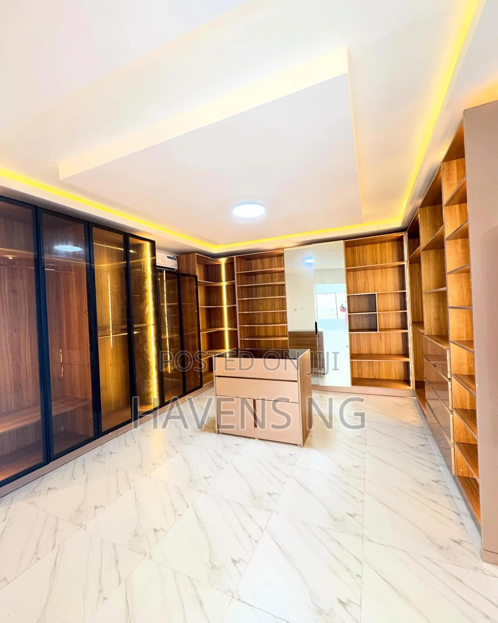 6bdrm Duplex in Lekki Phase 2 for sale