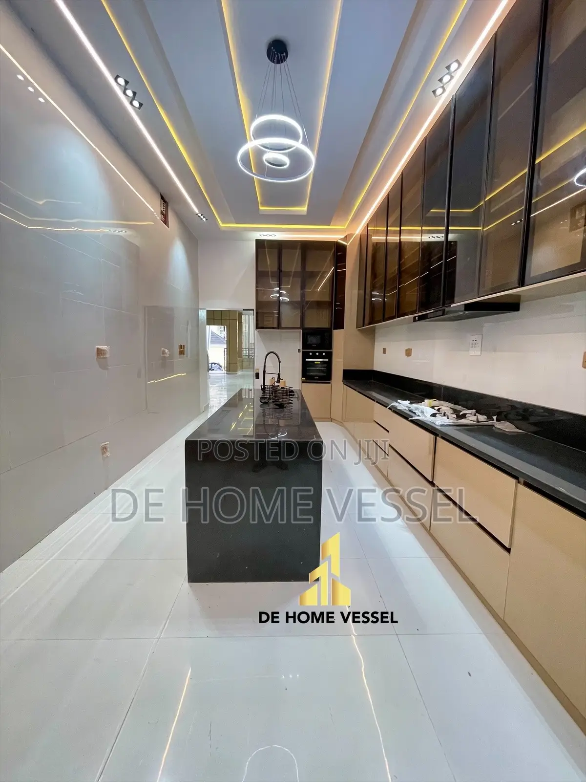 5bdrm Duplex in Sangotedo for sale