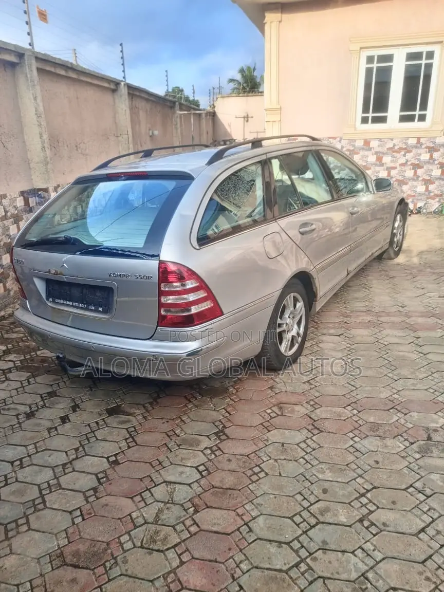 Mercedes-Benz C180 2002 Gold
