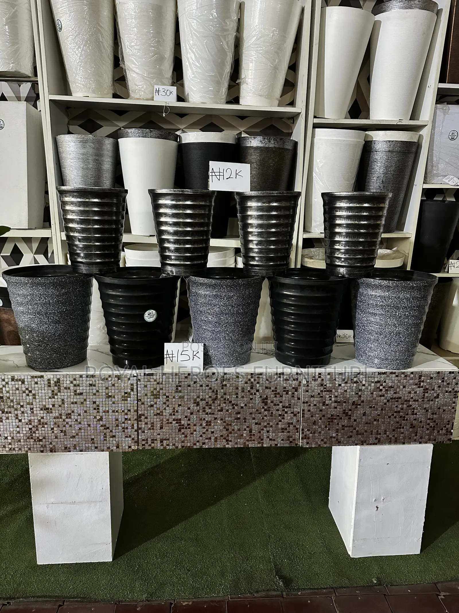 Premium Plastic Flower Pots Planters – Different Sizes Available