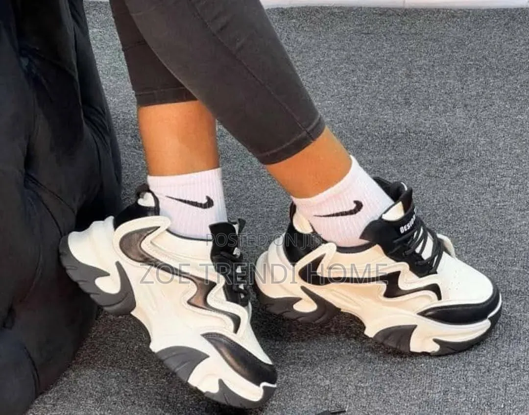 Nike Women's Casual Shoe ( Affordable Luxury Version)