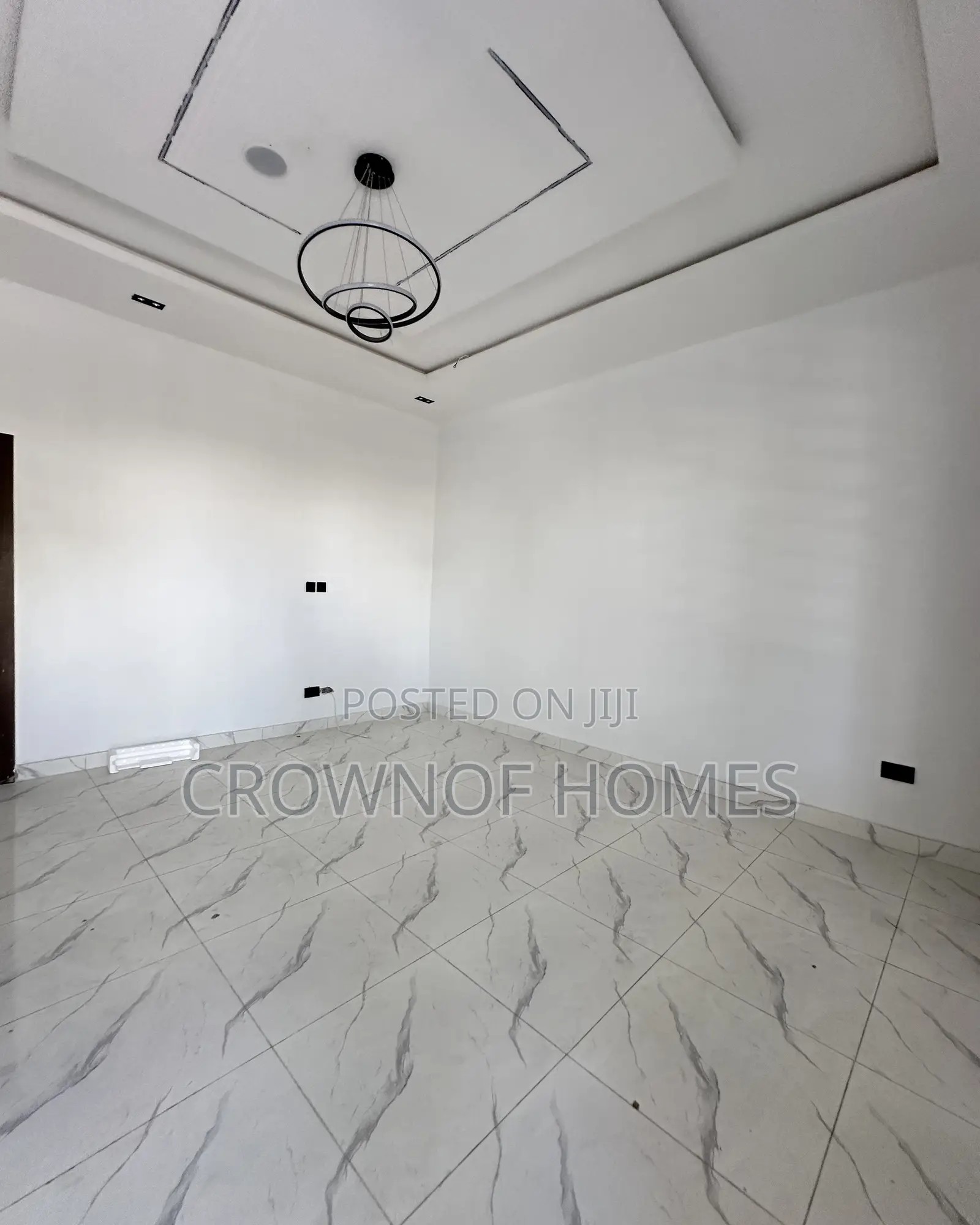 4bdrm Duplex in Thomas for sale