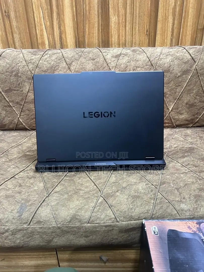 Laptop Lenovo Legion 5 32GB Intel Core Ultra 9 SSD 1T