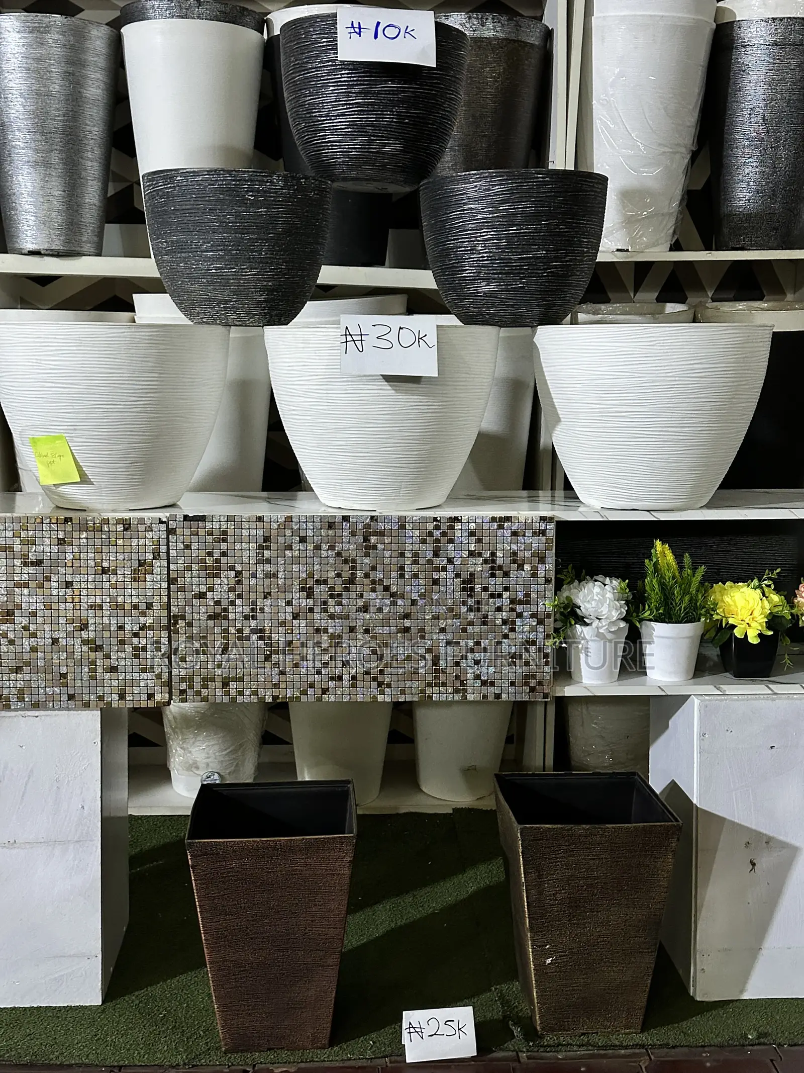 Plastic Flower Pots Planters – Different Sizes Available