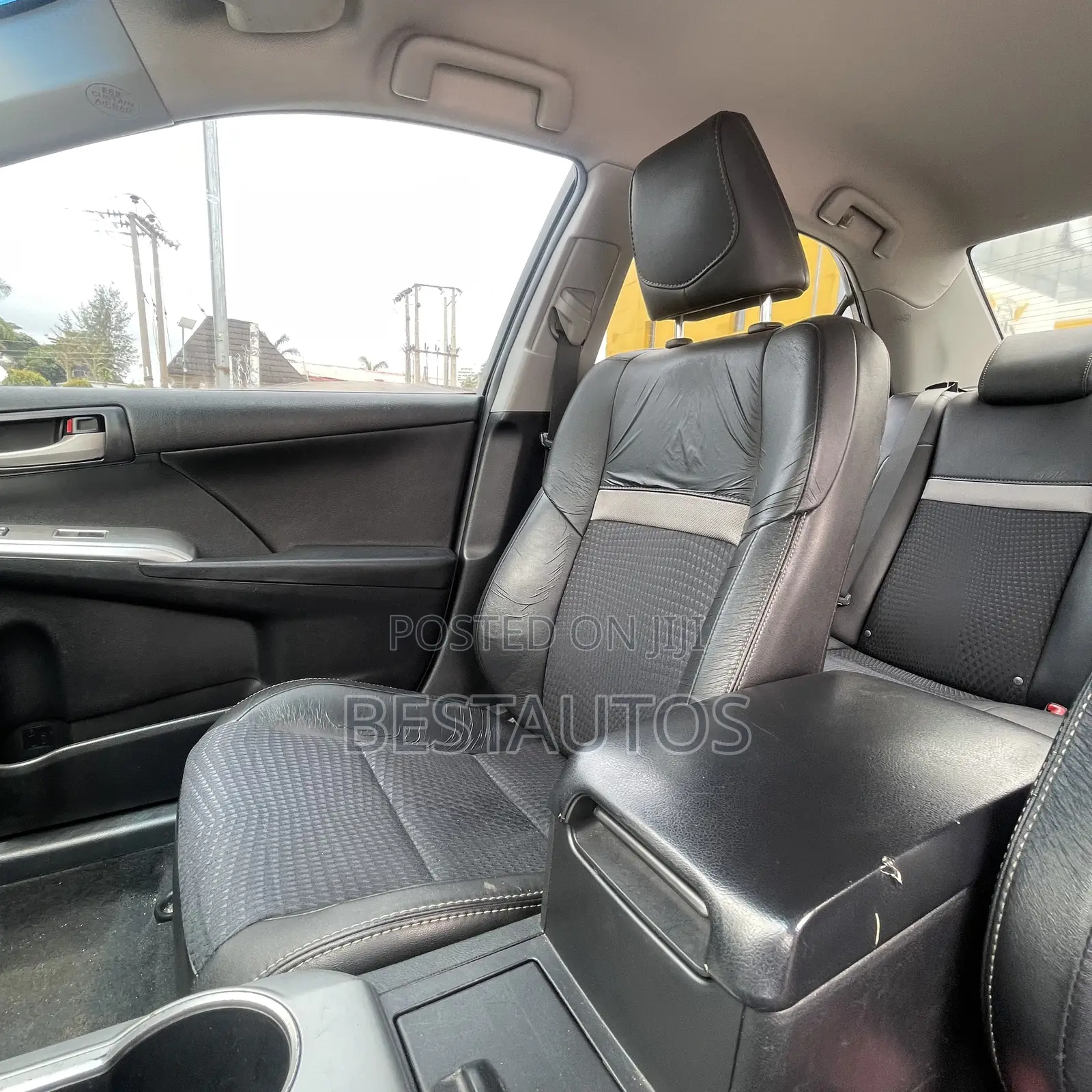 Toyota Camry SE 4dr Sedan (2.5L 4cyl 6A) 2014 Red