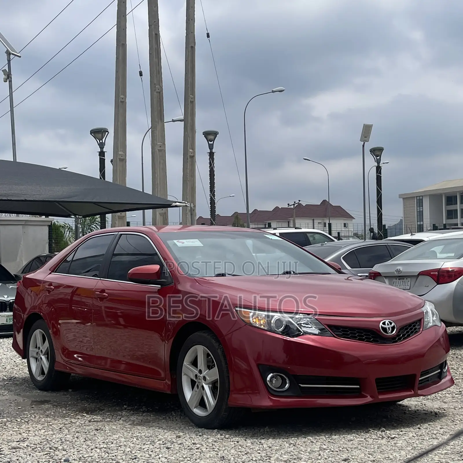 Toyota Camry SE 4dr Sedan (2.5L 4cyl 6A) 2014 Red
