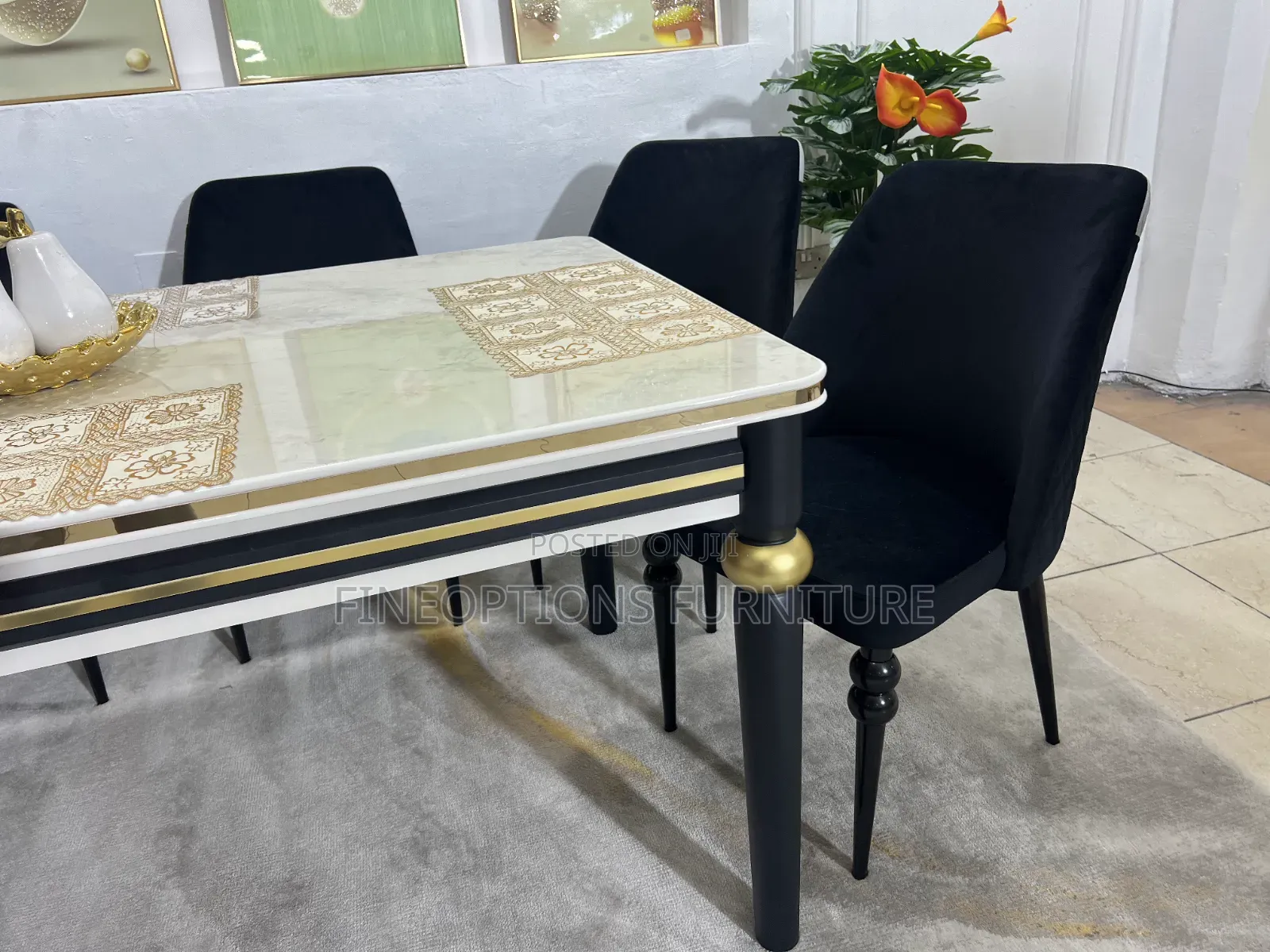 Tuxedo Dining Table