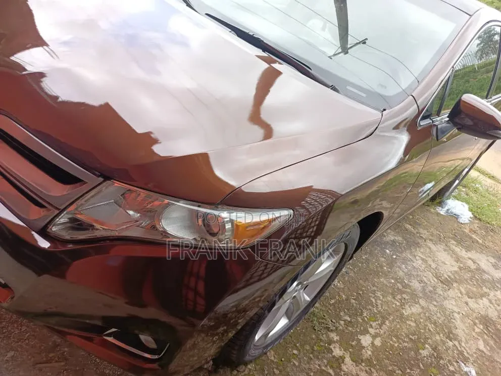 Toyota Venza 2011 Gold