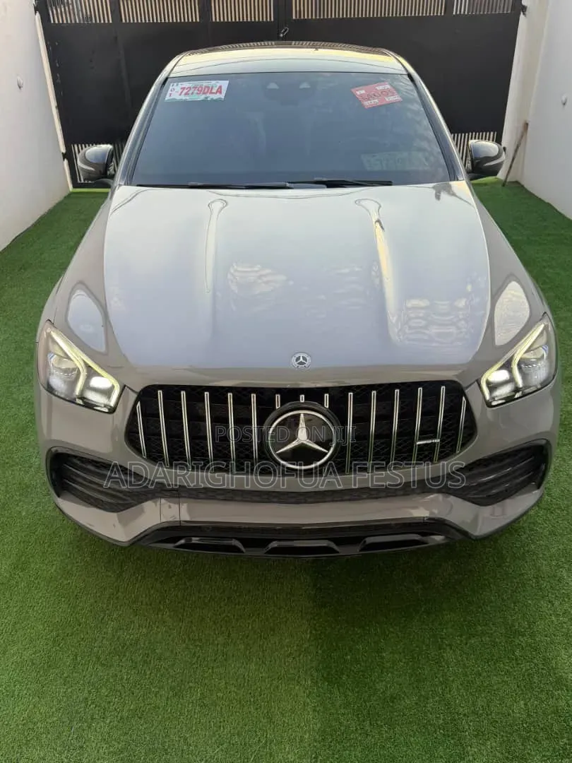 Mercedes-Benz GLE-Class 2022 Beige