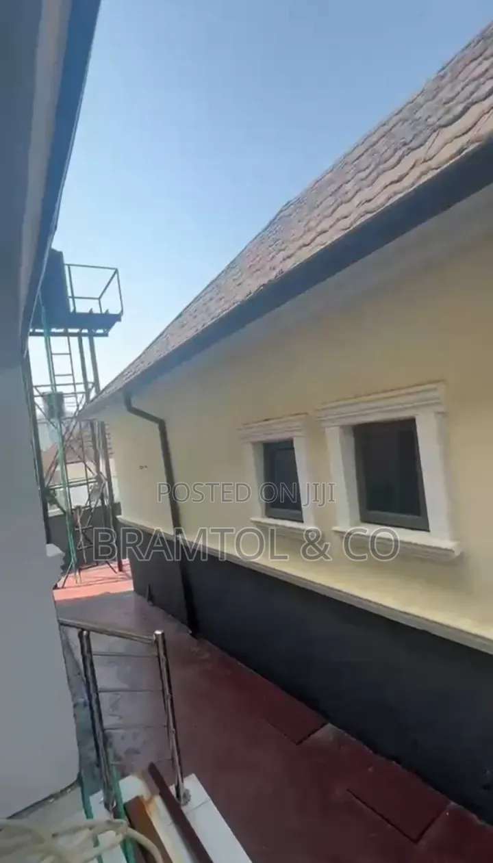 3bdrm Bungalow in Efab Queen Estate, Dape for sale