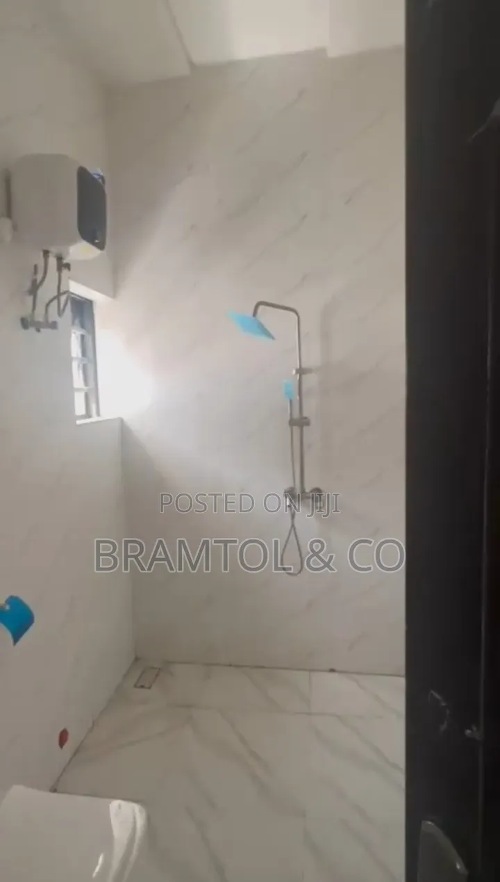 3bdrm Bungalow in Efab Queen Estate, Dape for sale
