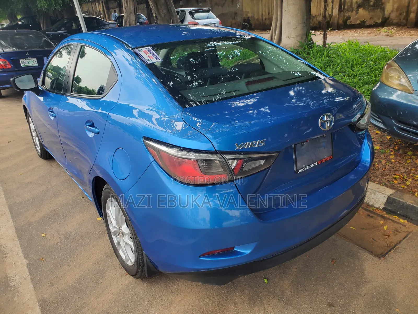 Toyota Yaris 2016 Blue