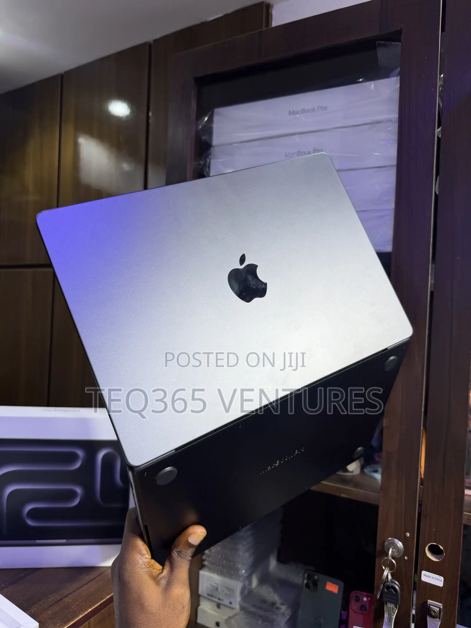 New Laptop Apple MacBook Pro 24GB Apple M5 Pro SSD 1T