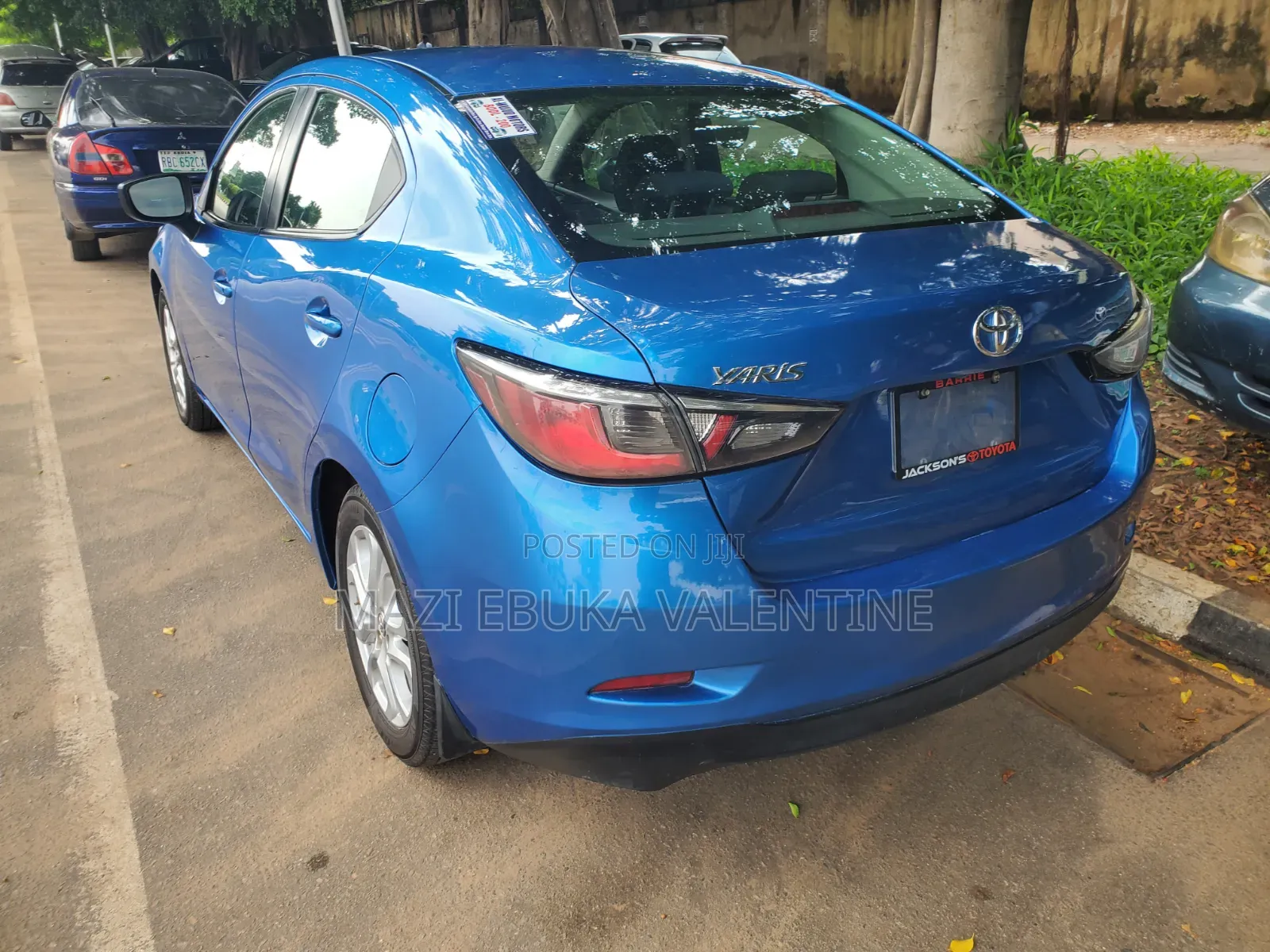 Toyota Yaris 2016 Blue