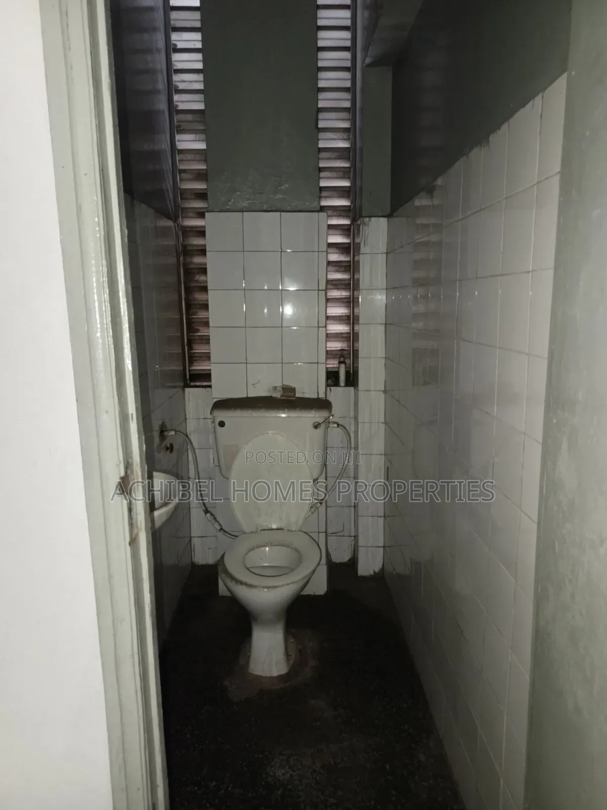 A 107 Square Meter Office Space in Lagos Island