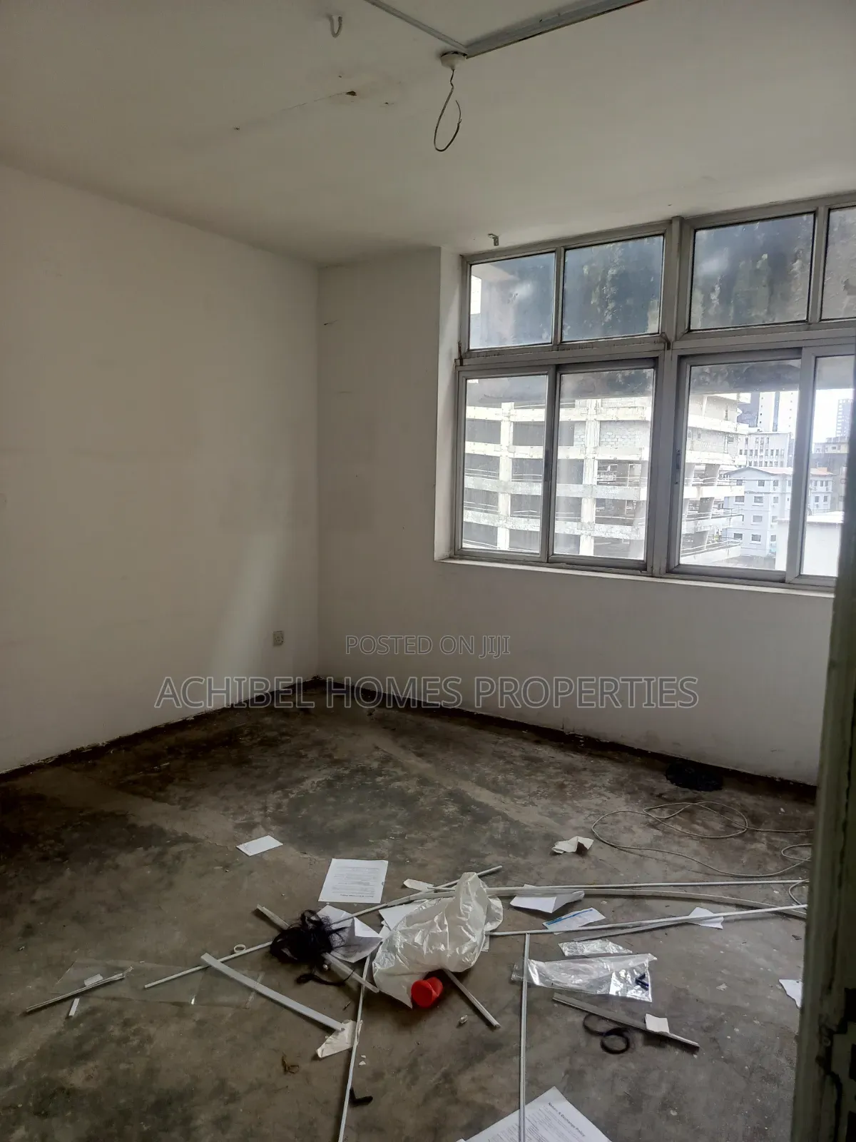 A 107 Square Meter Office Space in Lagos Island