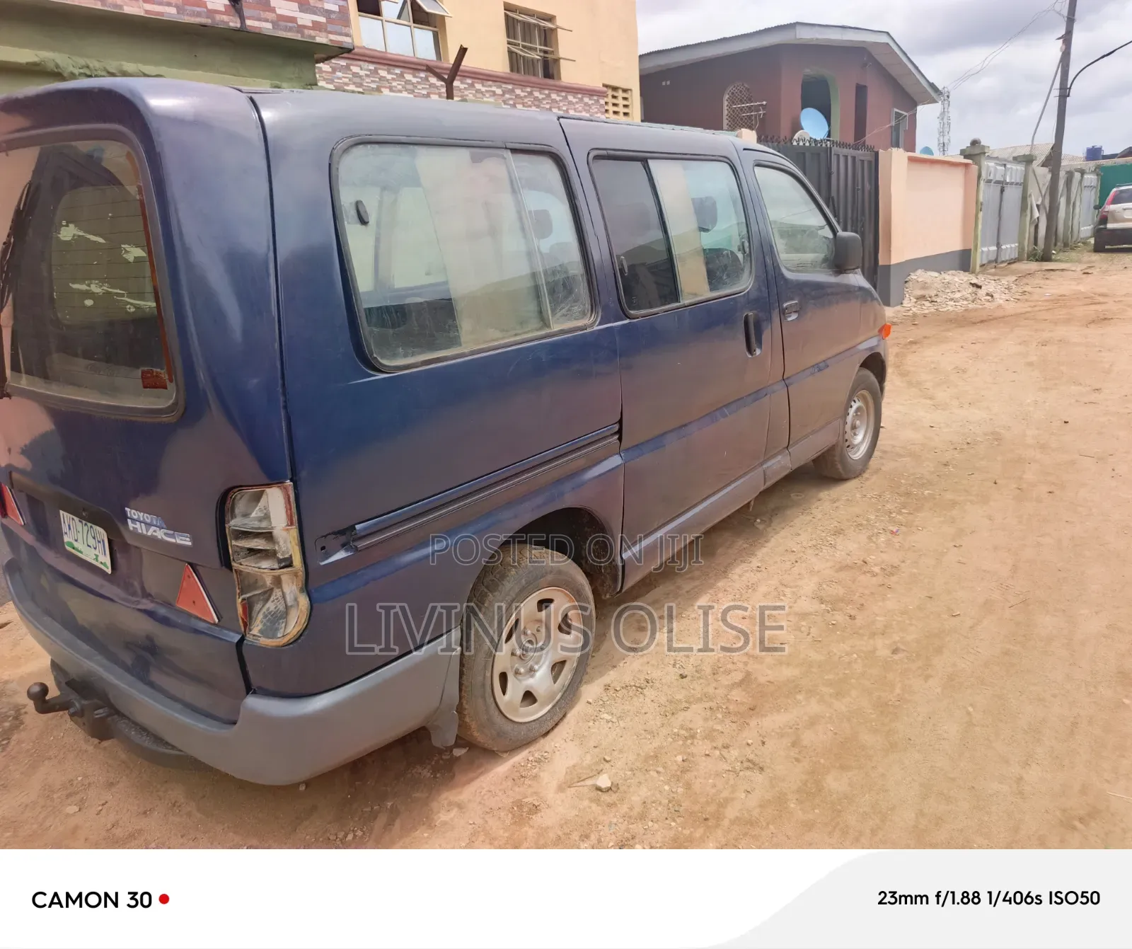 Toyota HiAce Siyaya 2004 Blue