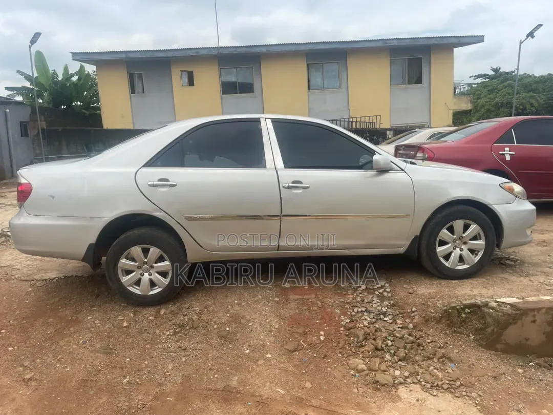 Toyota Camry 2004 Silver
