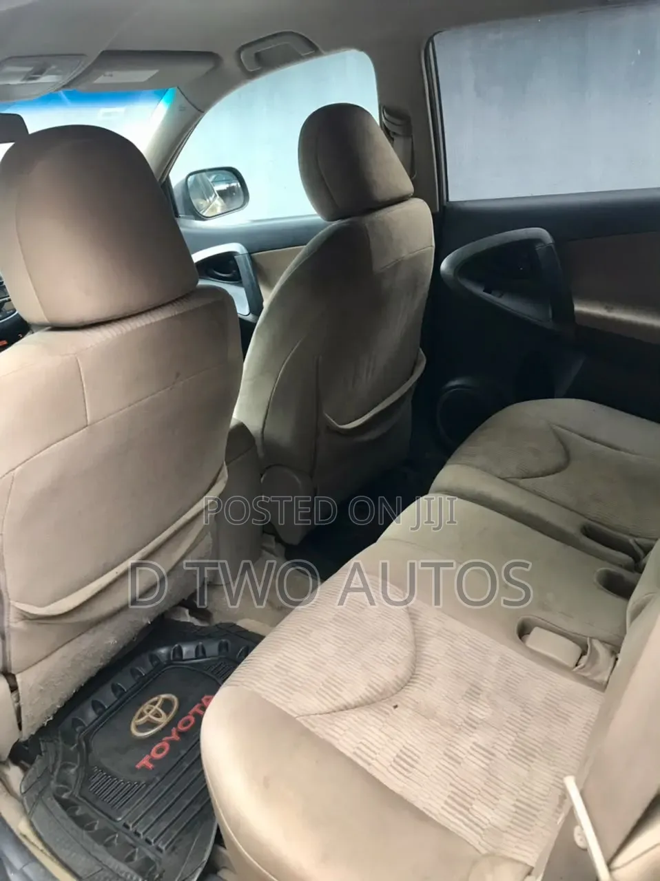 Toyota RAV4 3.5 2011 Gold