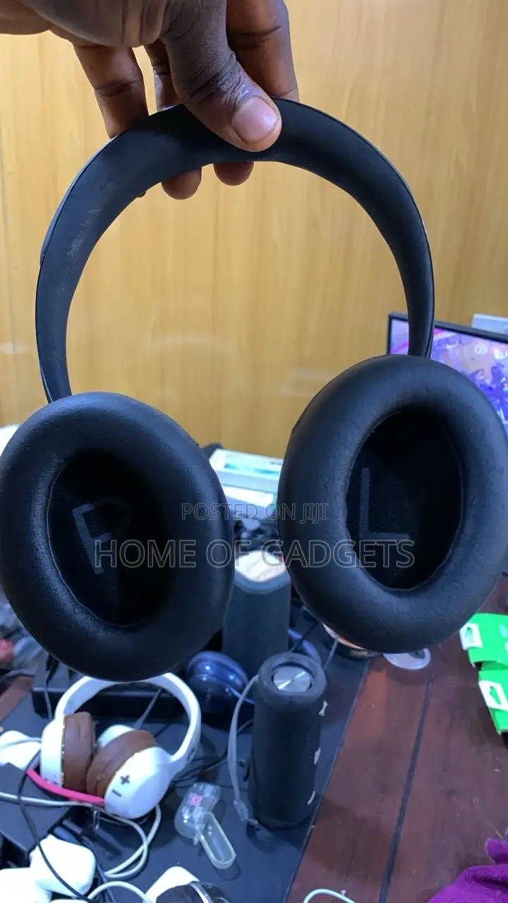 Open Box Bose Noise Canceling 700 Headphone