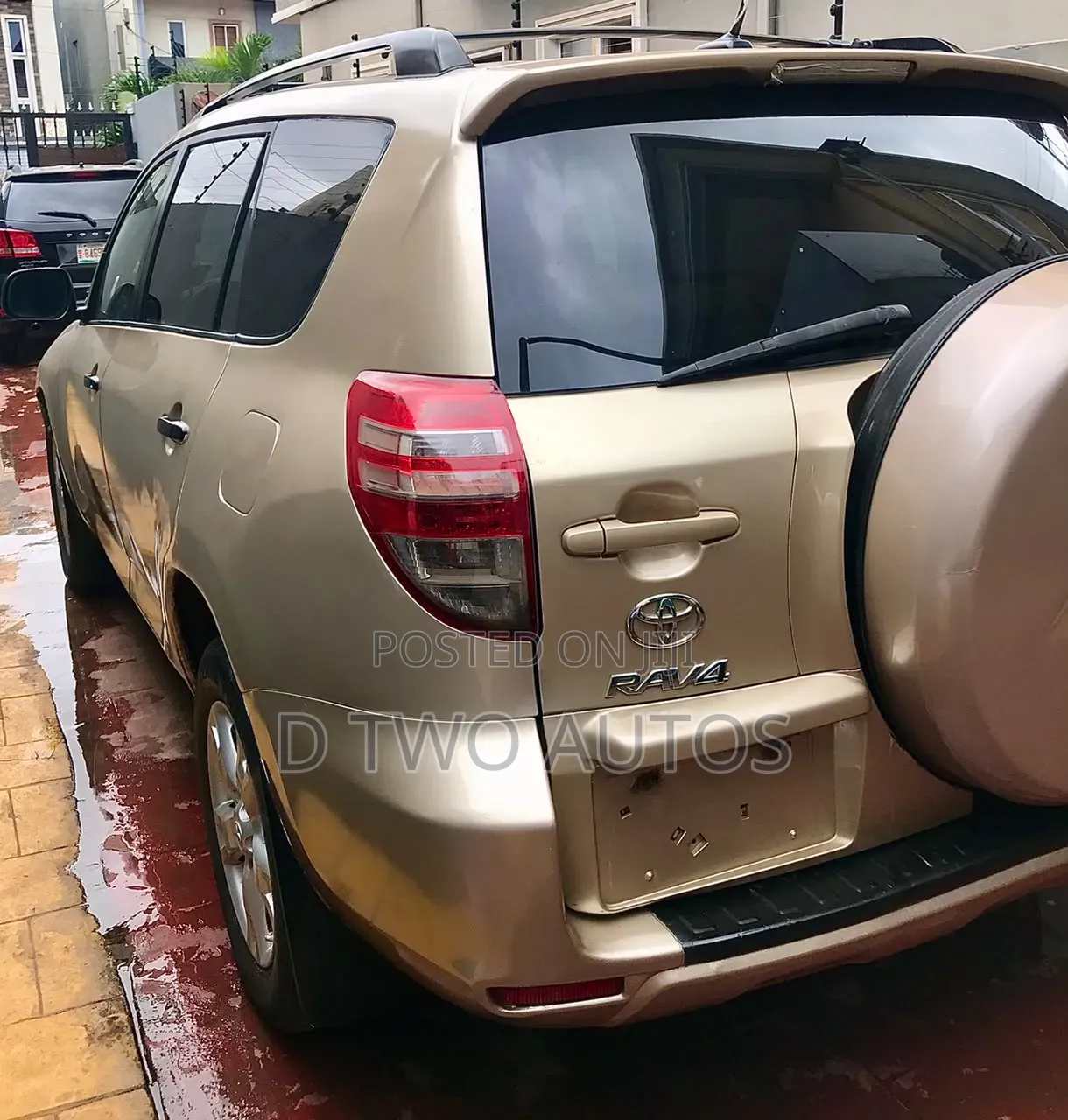 Toyota RAV4 3.5 2011 Gold