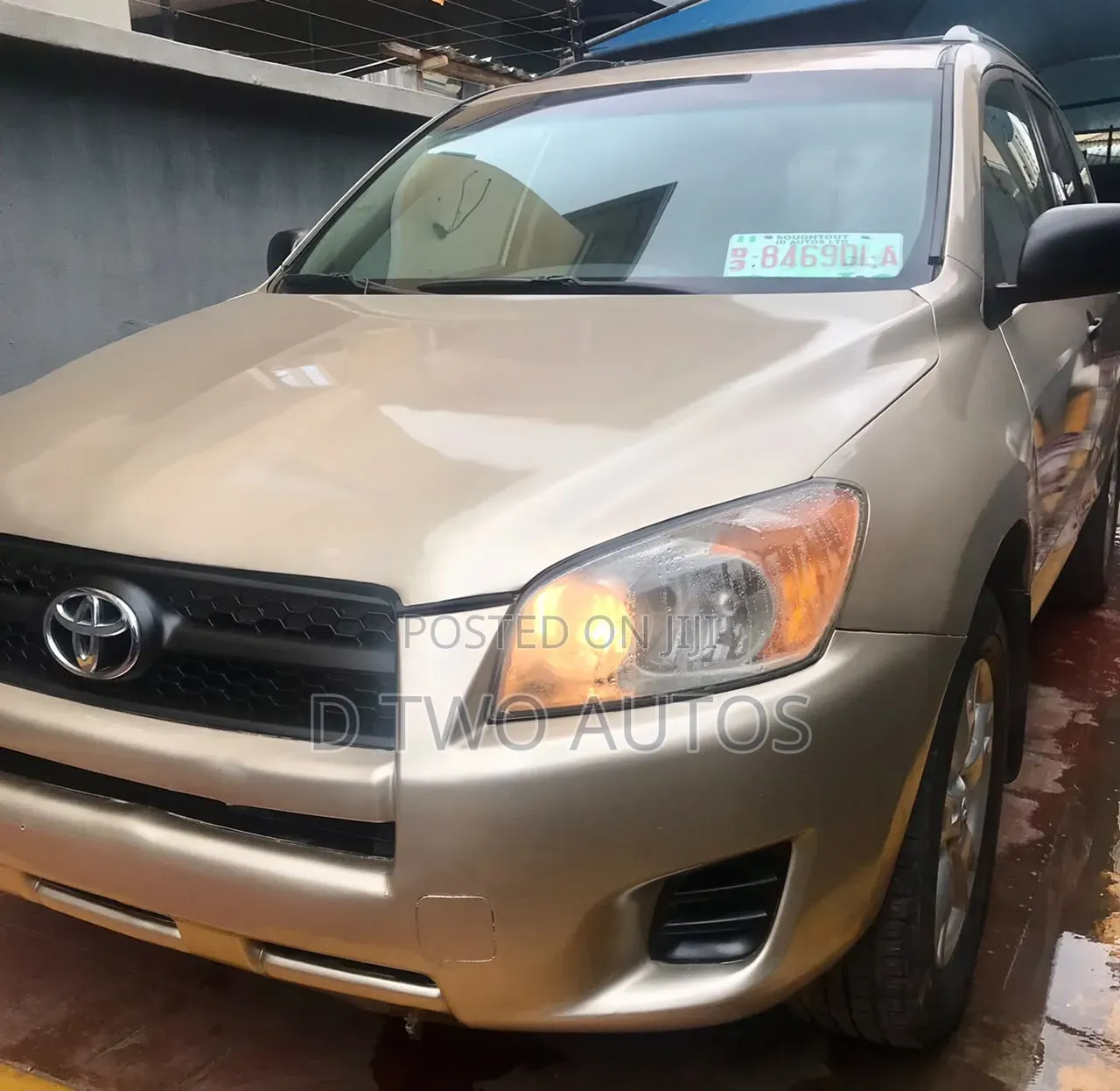 Toyota RAV4 3.5 2011 Gold