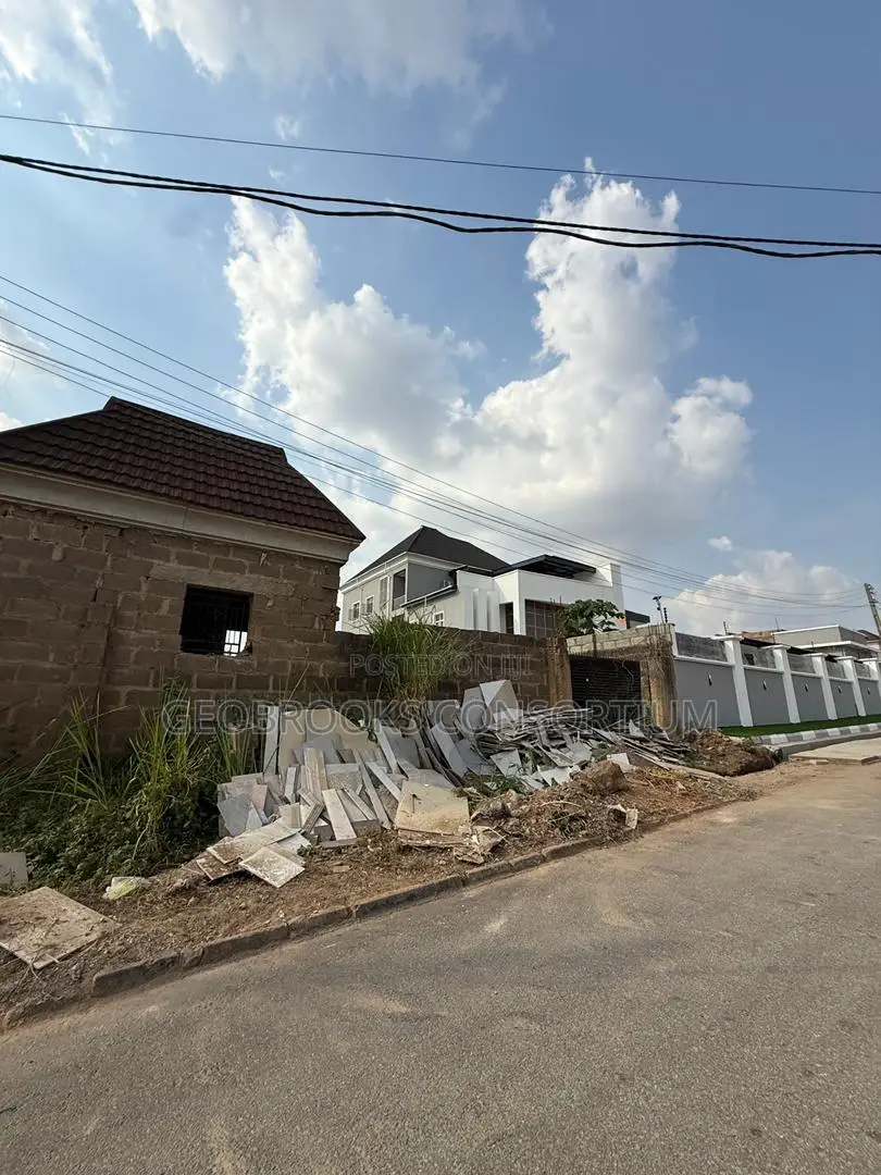 Premium 798sqm Dry Land in Kolapo Ishola Gra, Akobo