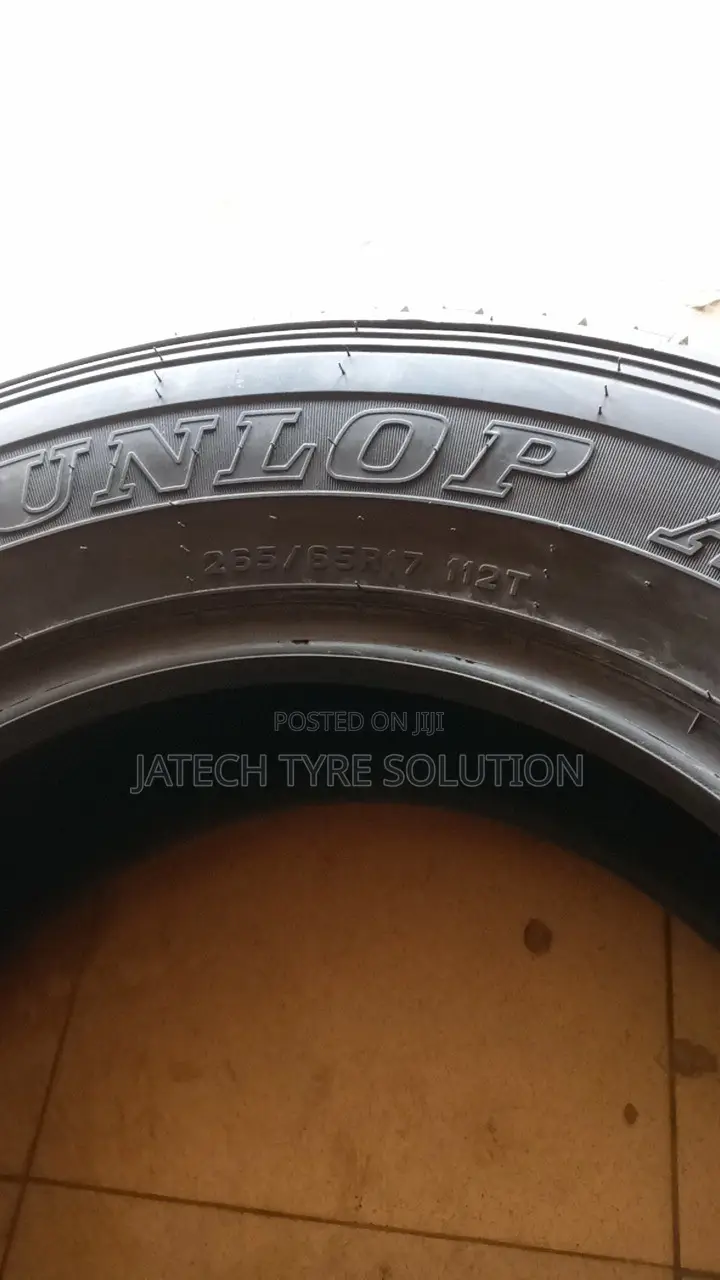 265/65/17 Dunlop Grand Trek