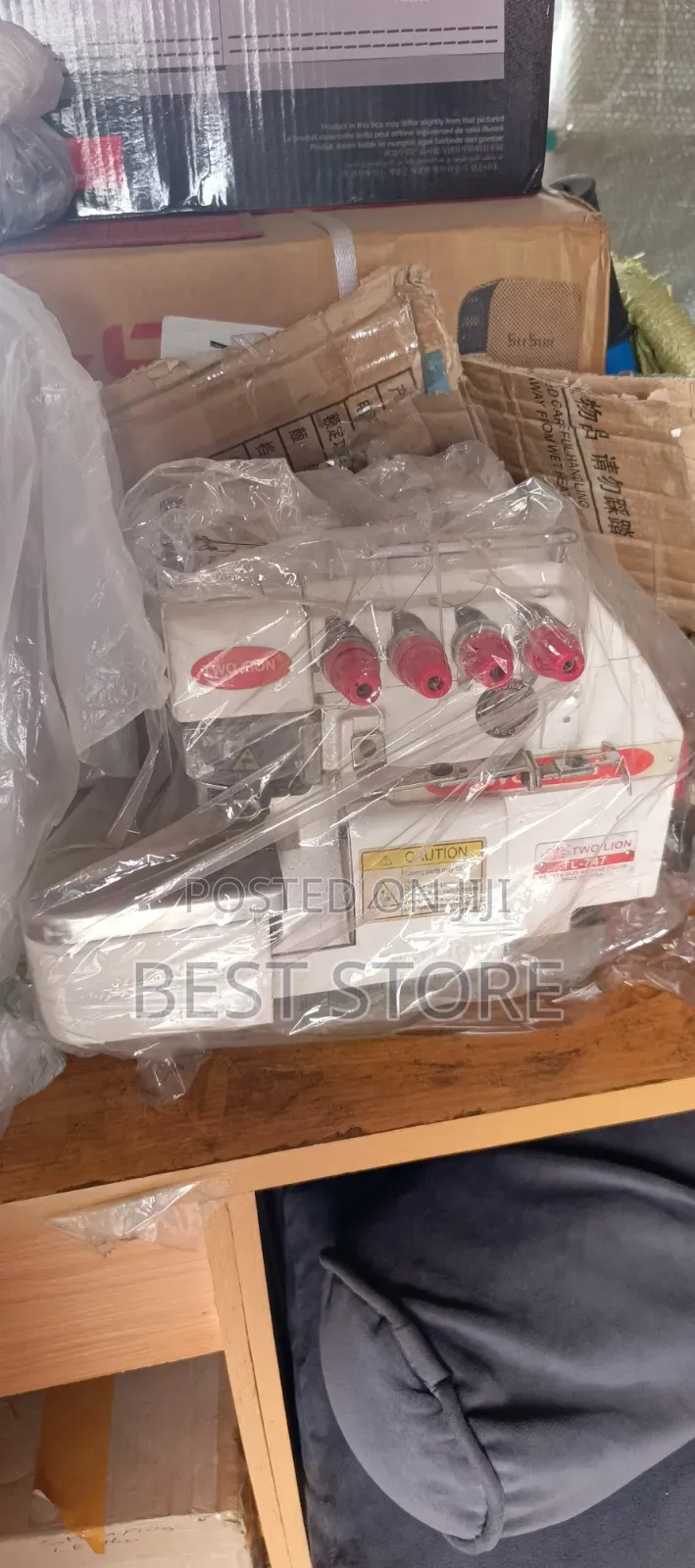 Two Lion 4thread Weaving Overlock Sewing Machine Tokunbo