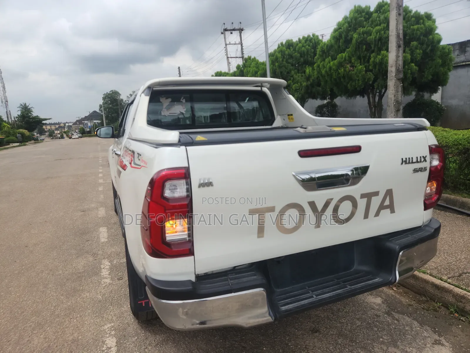 Toyota Hilux 2019 White