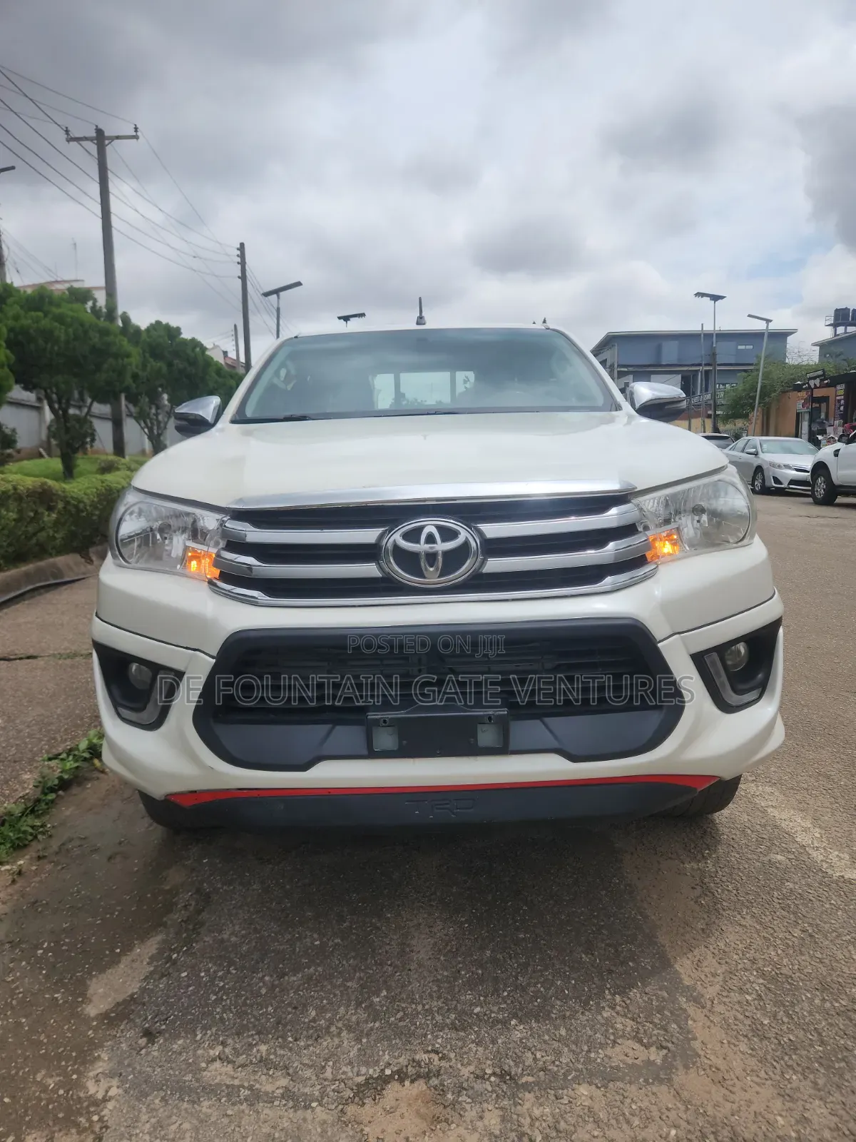 Toyota Hilux 2019 White