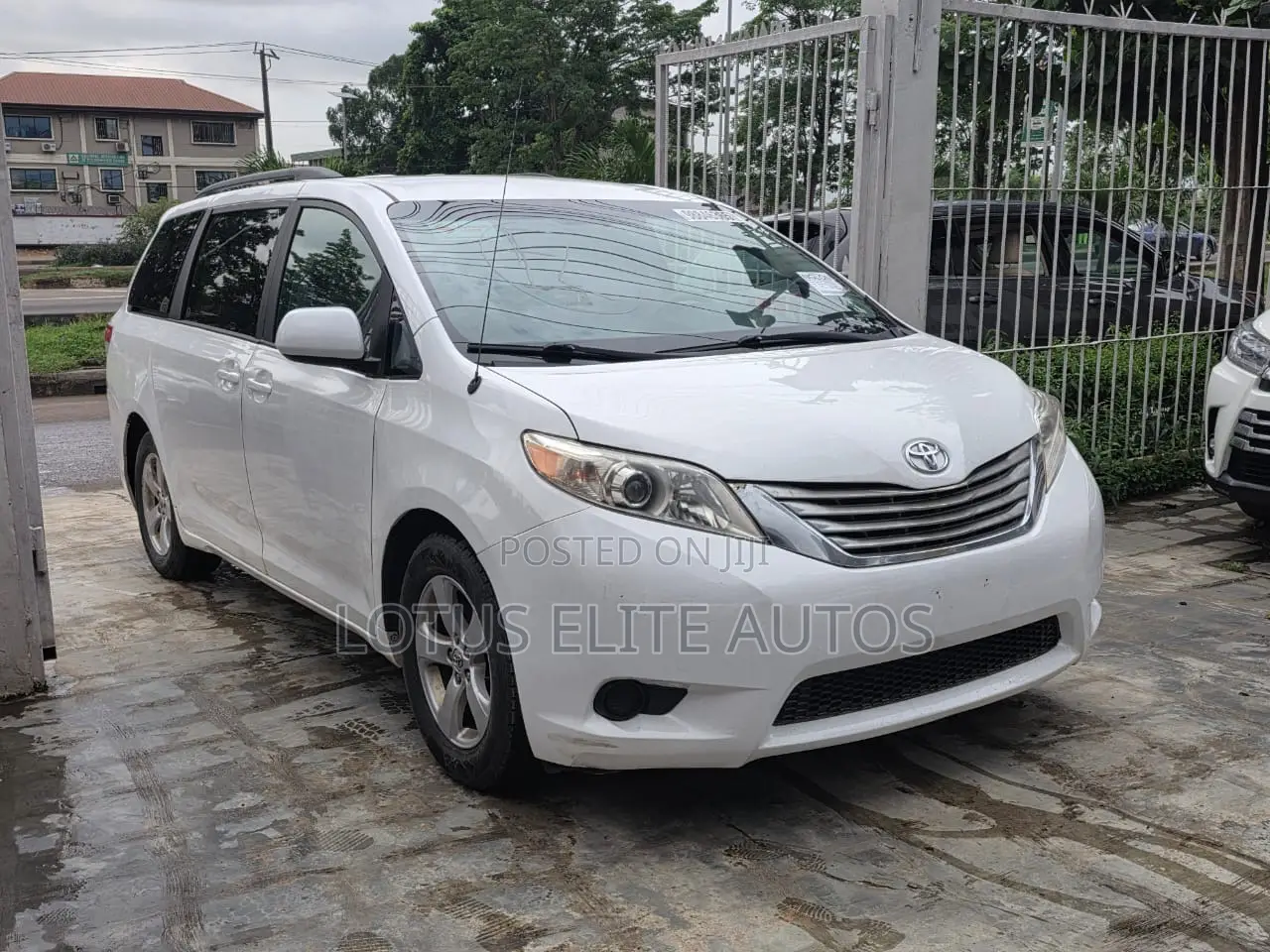 Toyota Sienna 2014 White