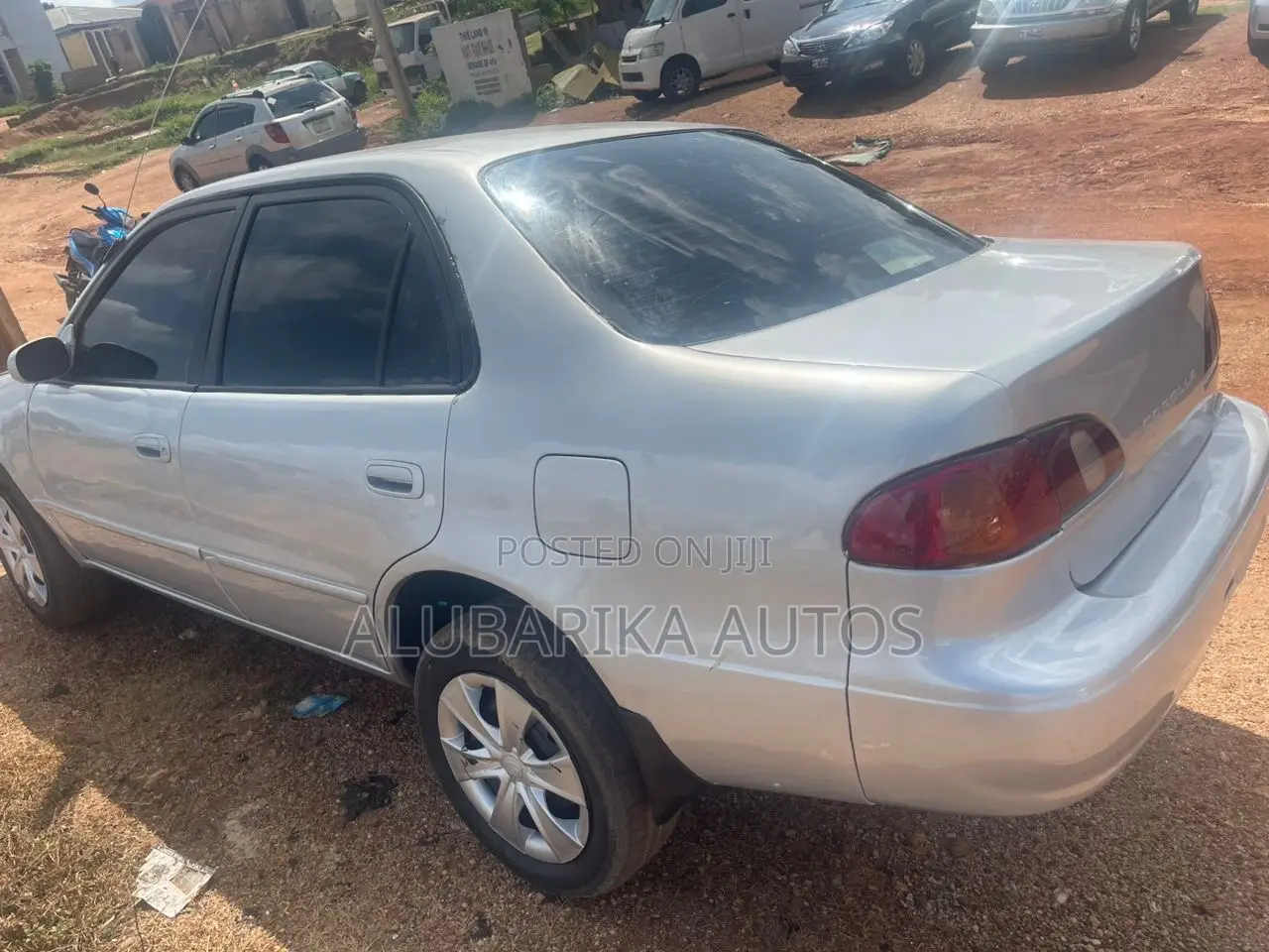 Toyota Corolla 2001 Silver