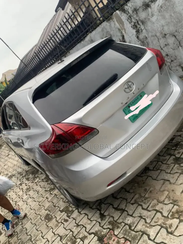 Toyota Venza 2016 Silver