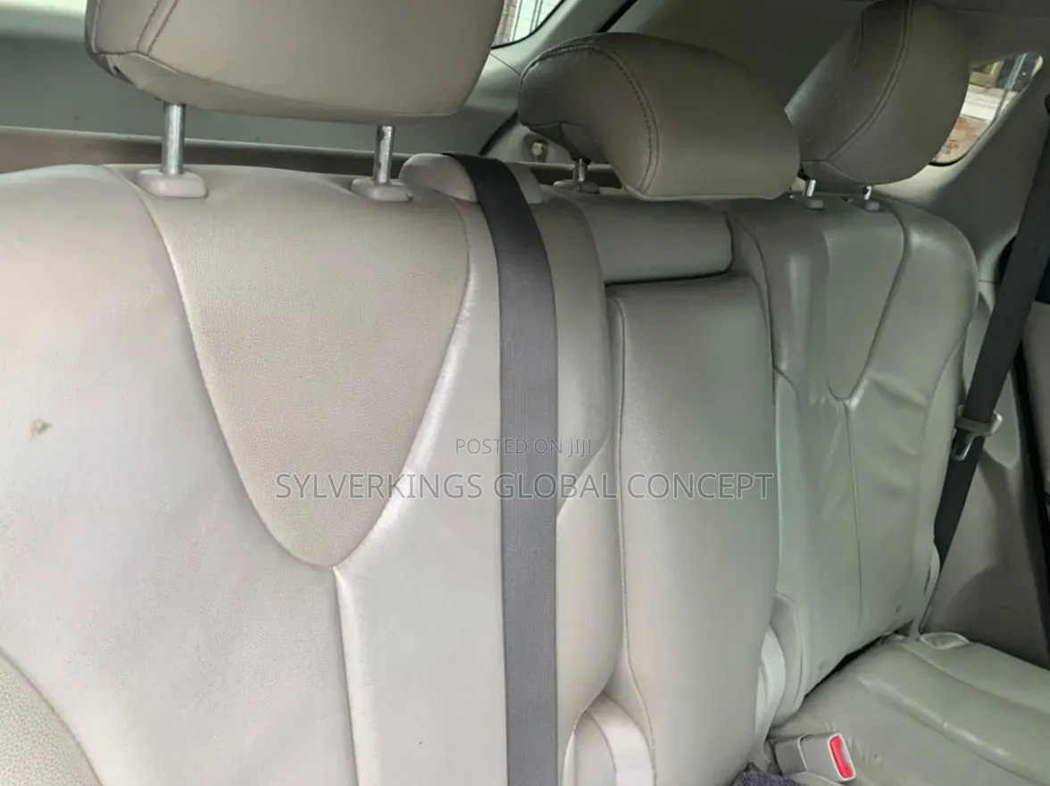 Toyota Venza 2016 Silver