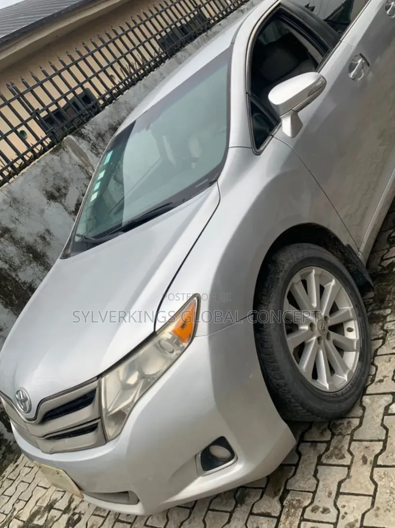 Toyota Venza 2016 Silver