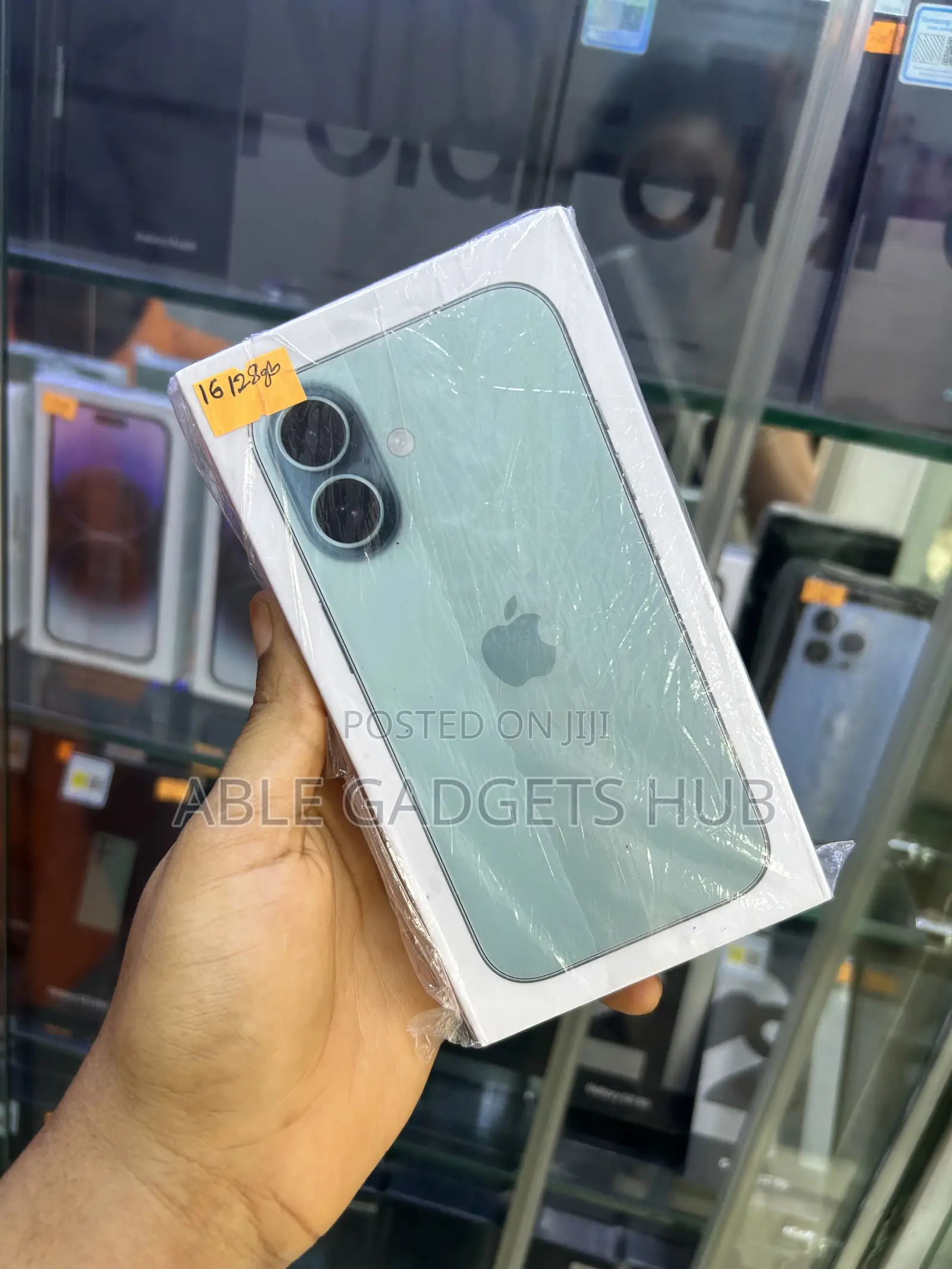 New Apple iPhone 16 128 GB Green