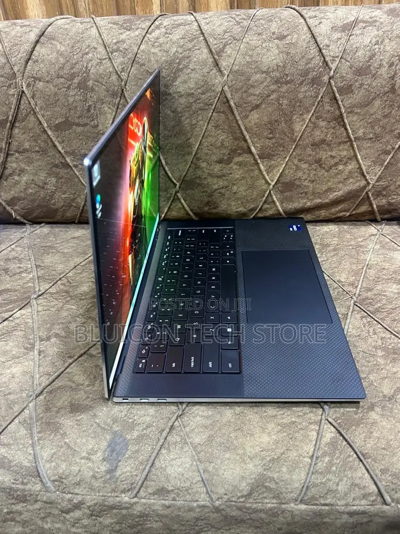 Laptop Dell XPS 15 9530 32GB Intel Core i9 SSD 1T