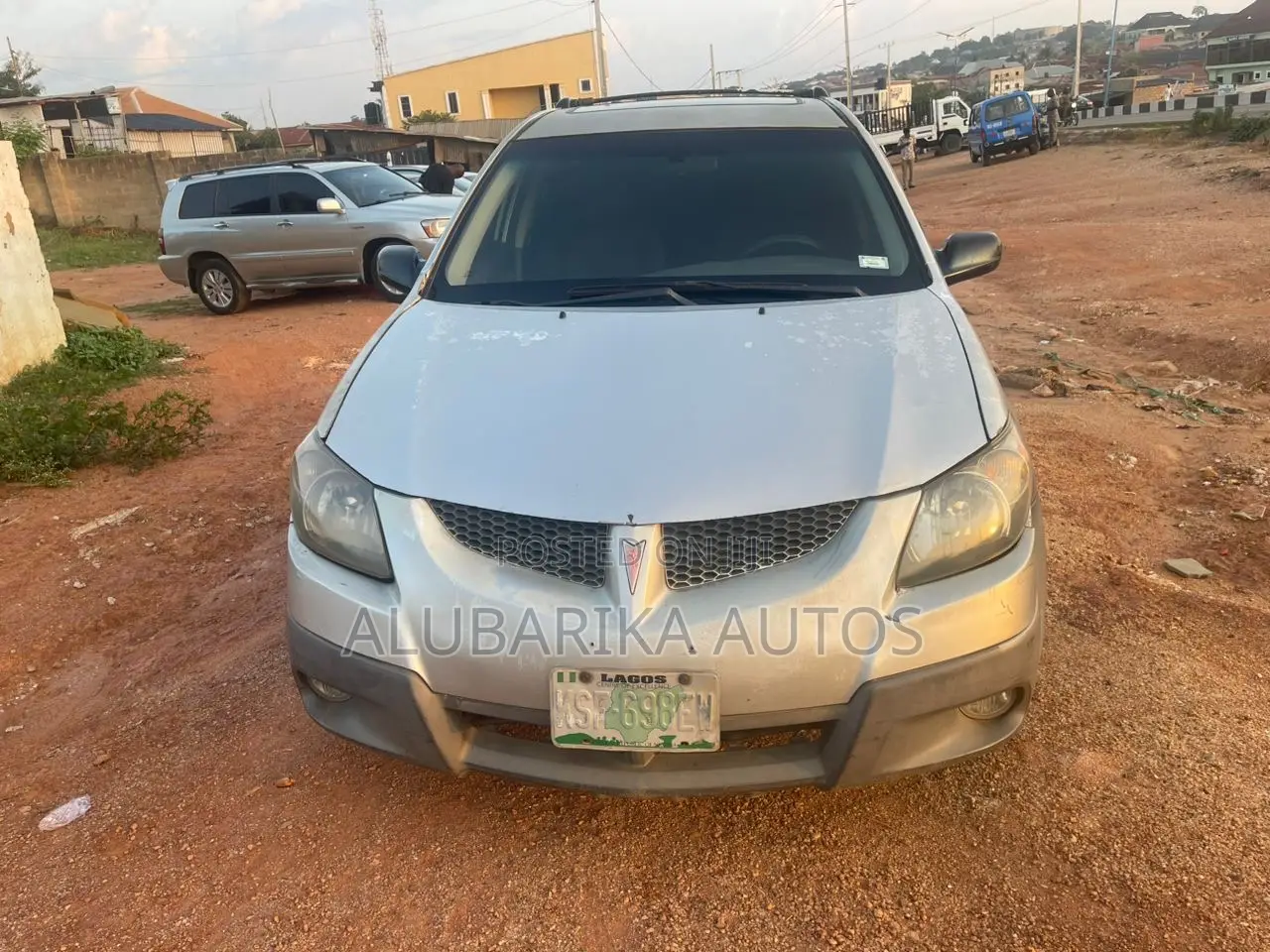 Pontiac Vibe Automatic 2004 Silver