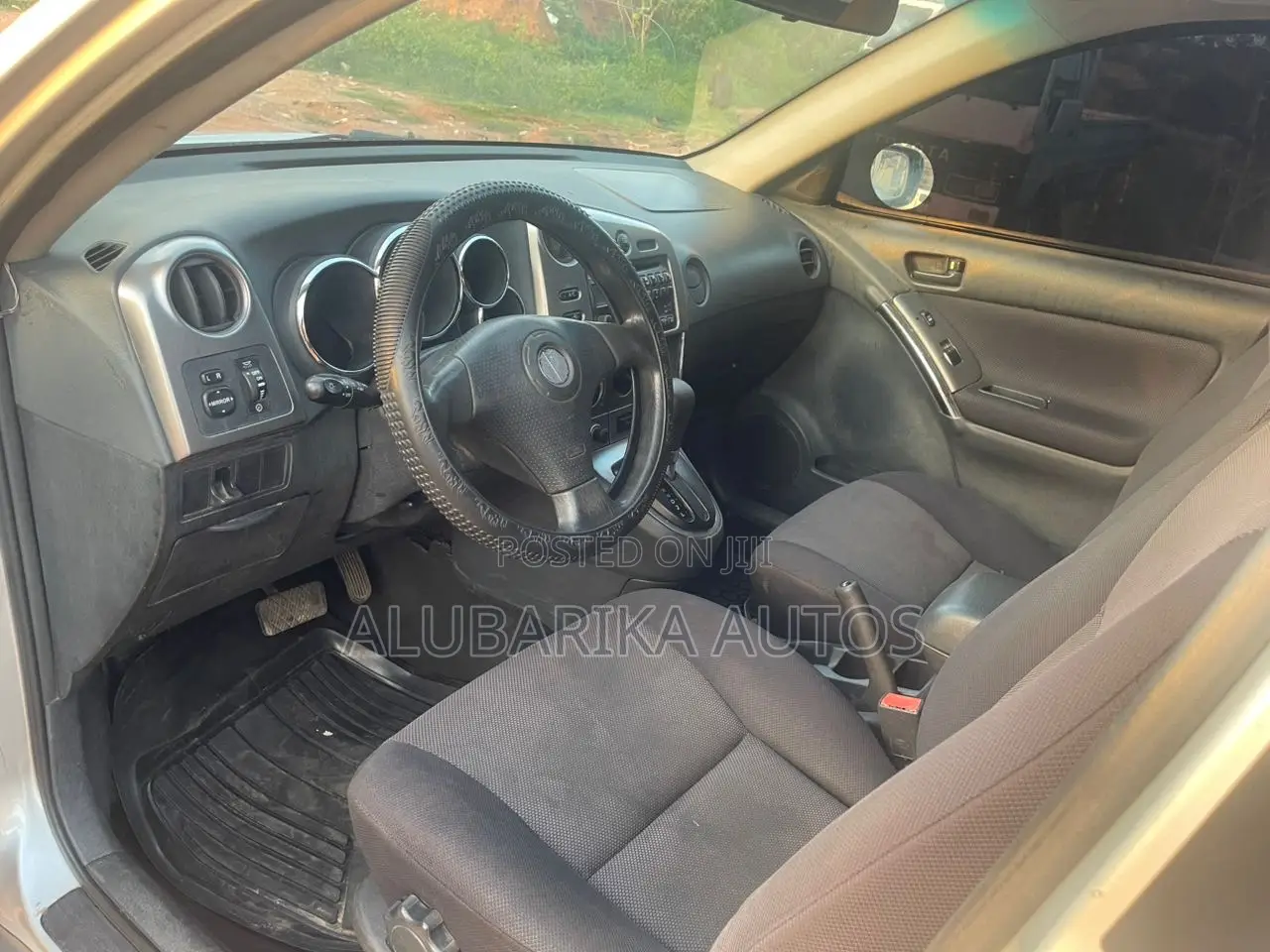 Pontiac Vibe Automatic 2004 Silver
