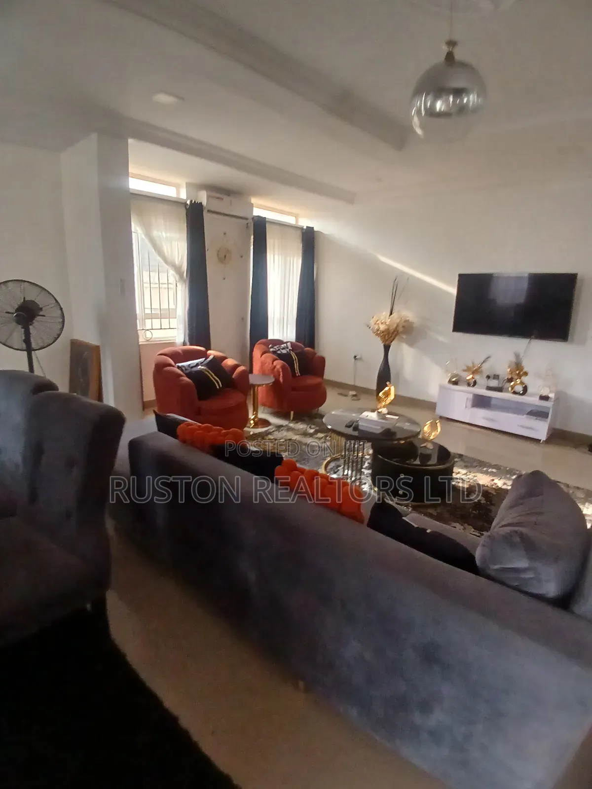 4bdrm Bungalow in Kolapo Ishola Gra, Ibadan for sale