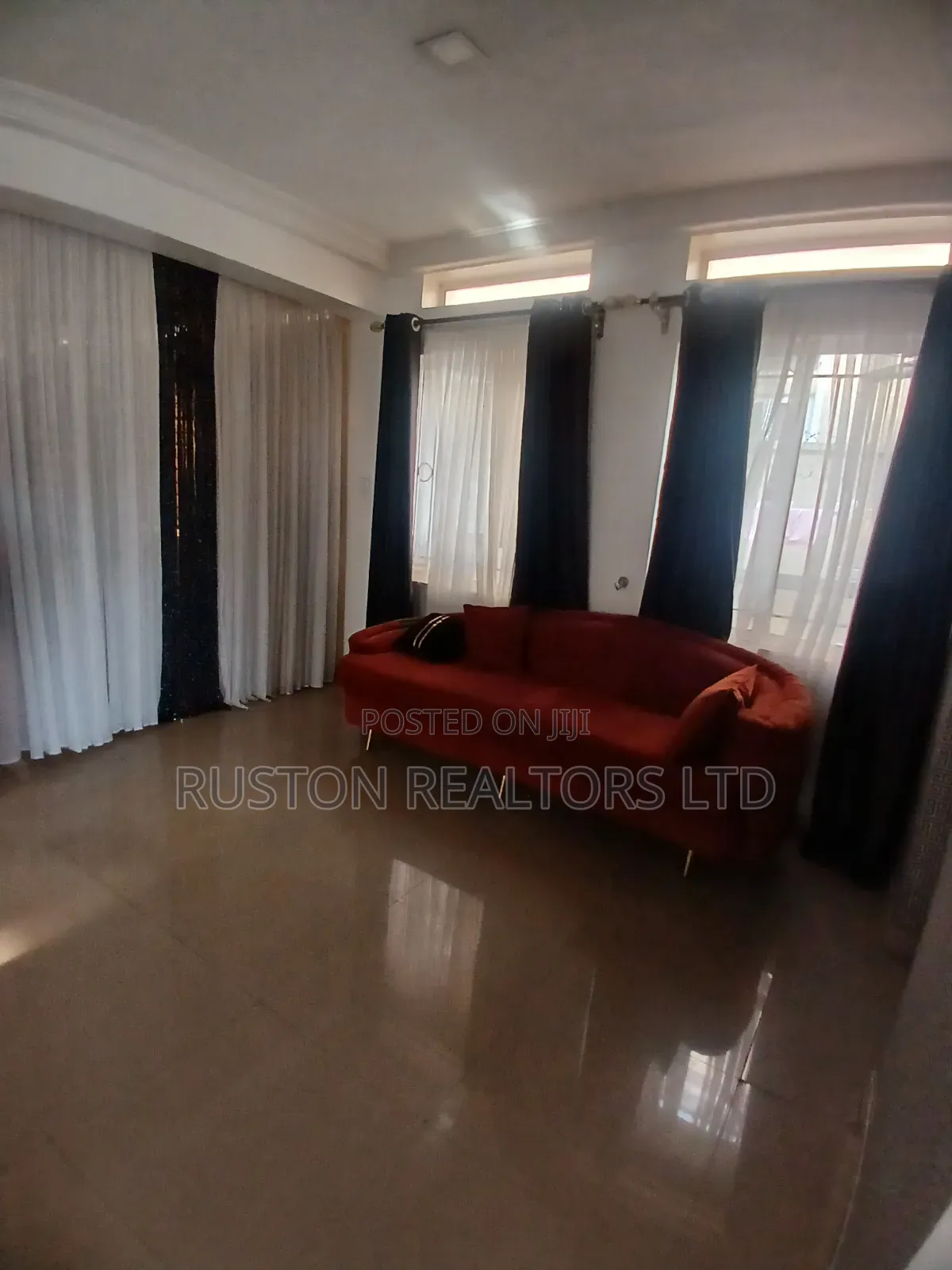 4bdrm Bungalow in Kolapo Ishola Gra, Ibadan for sale
