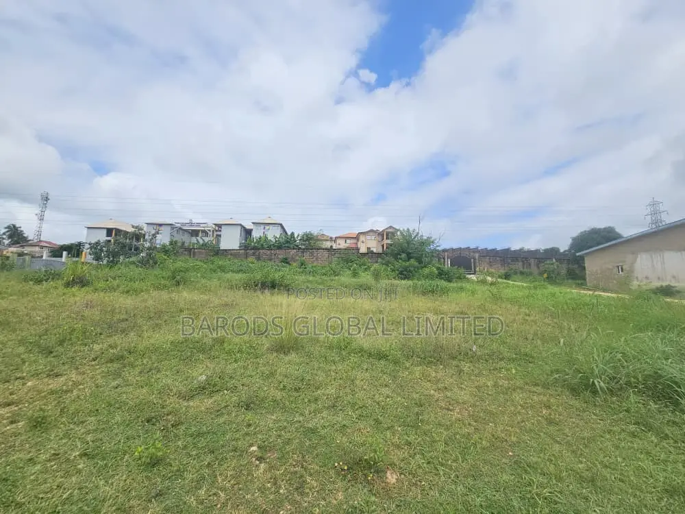 850sqm Prime Ready-to-Build Land for Sale – Ibara