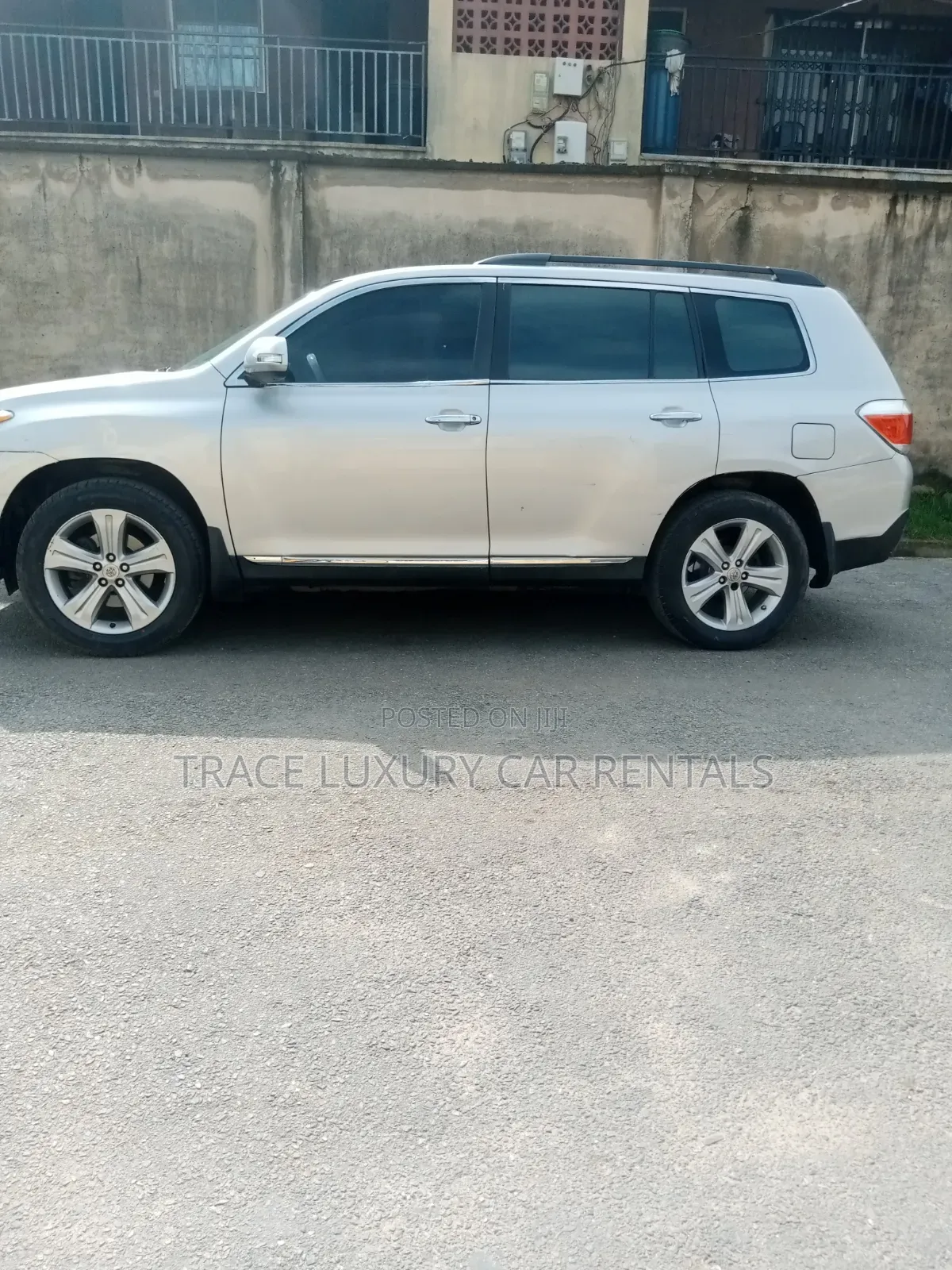 Rent Suvs for L Wedding, Airport Pick Up and Others