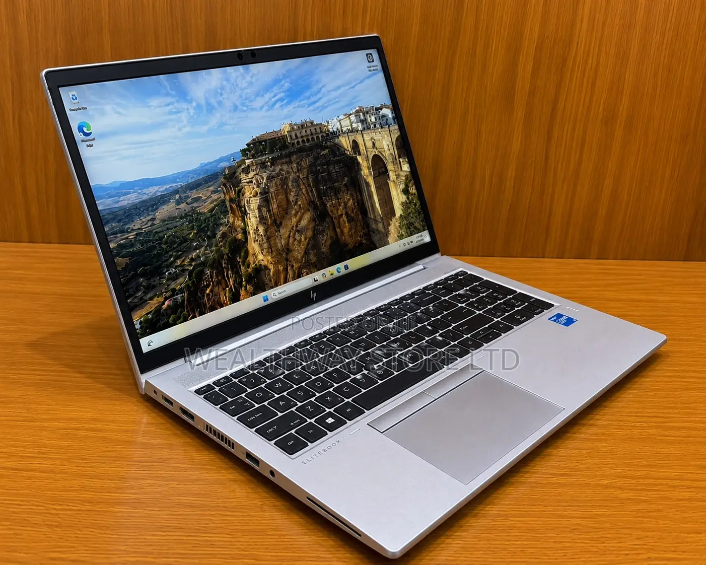 New Laptop HP EliteBook 850 G8 16GB Intel Core i5 SSD 256GB