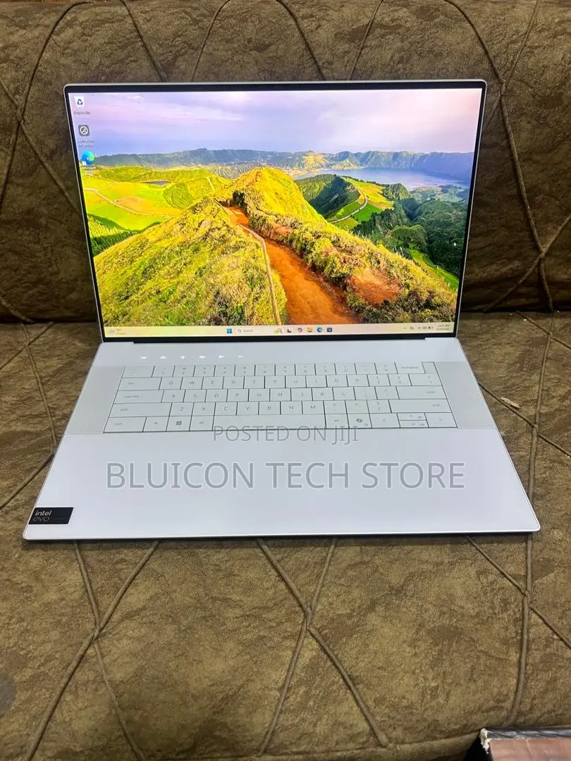 Laptop Dell XPS 16 9640 16GB Intel Core Ultra 7 SSD 1T