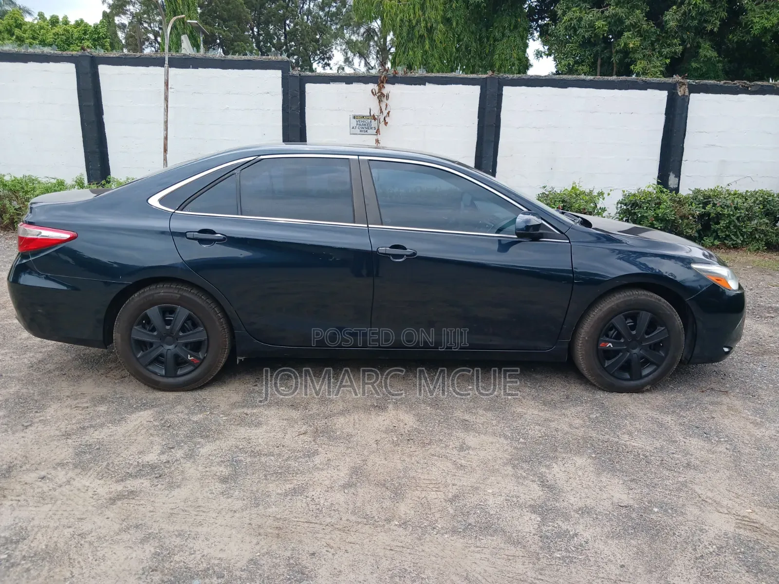 Toyota Camry LE 4dr Sedan (2.5L 4cyl 6A) 2015 Gray