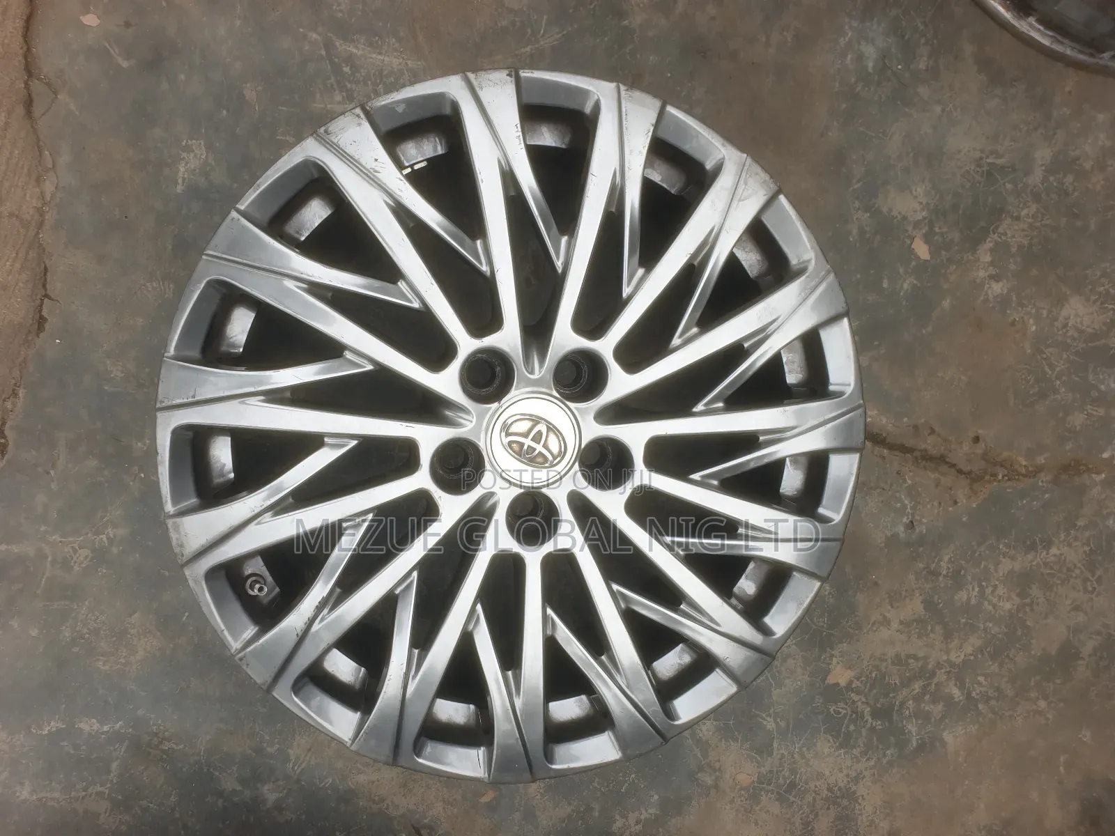 19inches Pencil Color Rim for Toyota Venza Etc 