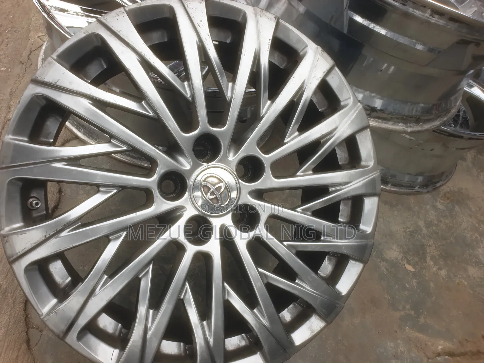 19inches Pencil Color Rim for Toyota Venza Etc 