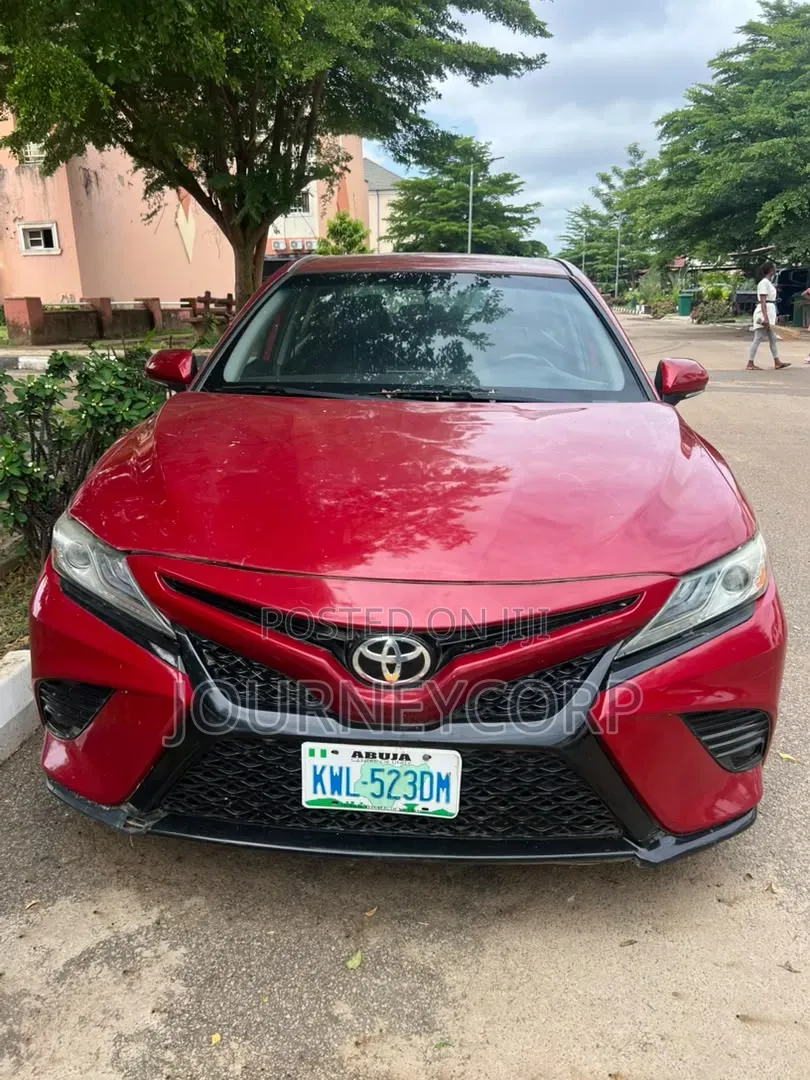 Toyota Camry 2021 Red